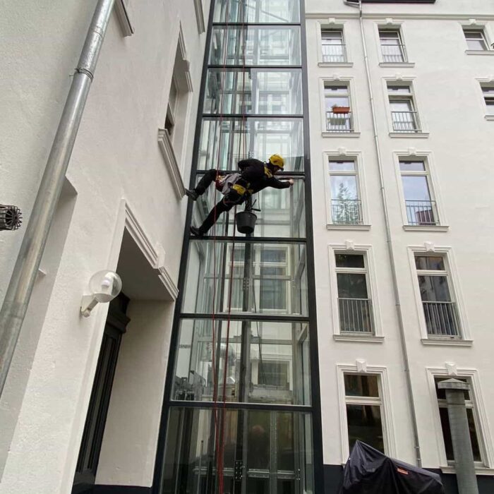 Industriereinigung Berlin Aussenfahrstuhl